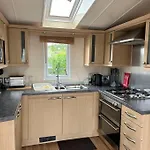 Ralfgus 16 Forest Views Caravan Park,moota Semesterbostad