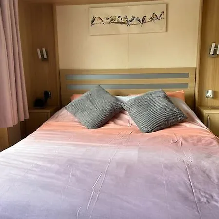 Ralfgus 16 Forest Views Caravan Park,moota