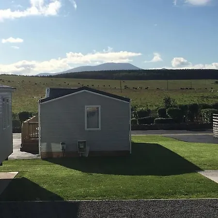 Dom wakacyjny Ralfgus 16 Forest Views Caravan Park,moota *