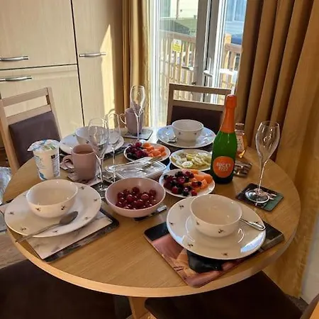 Vakantiehuis Ralfgus 16 Forest Views Caravan Park,moota