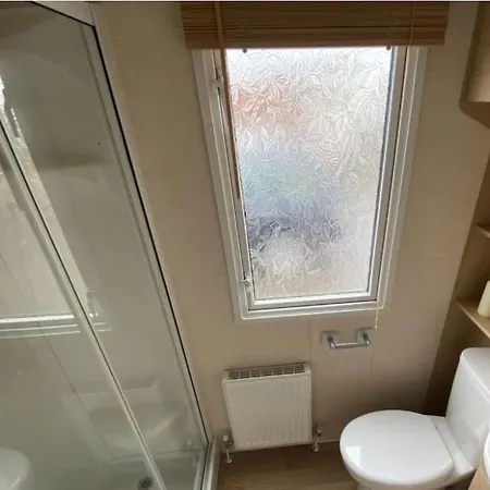 Vakantiehuis Ralfgus 16 Forest Views Caravan Park,moota Plumbland