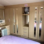 بيت للعطل Ralfgus 16 Forest Views Caravan Park,moota Plumbland